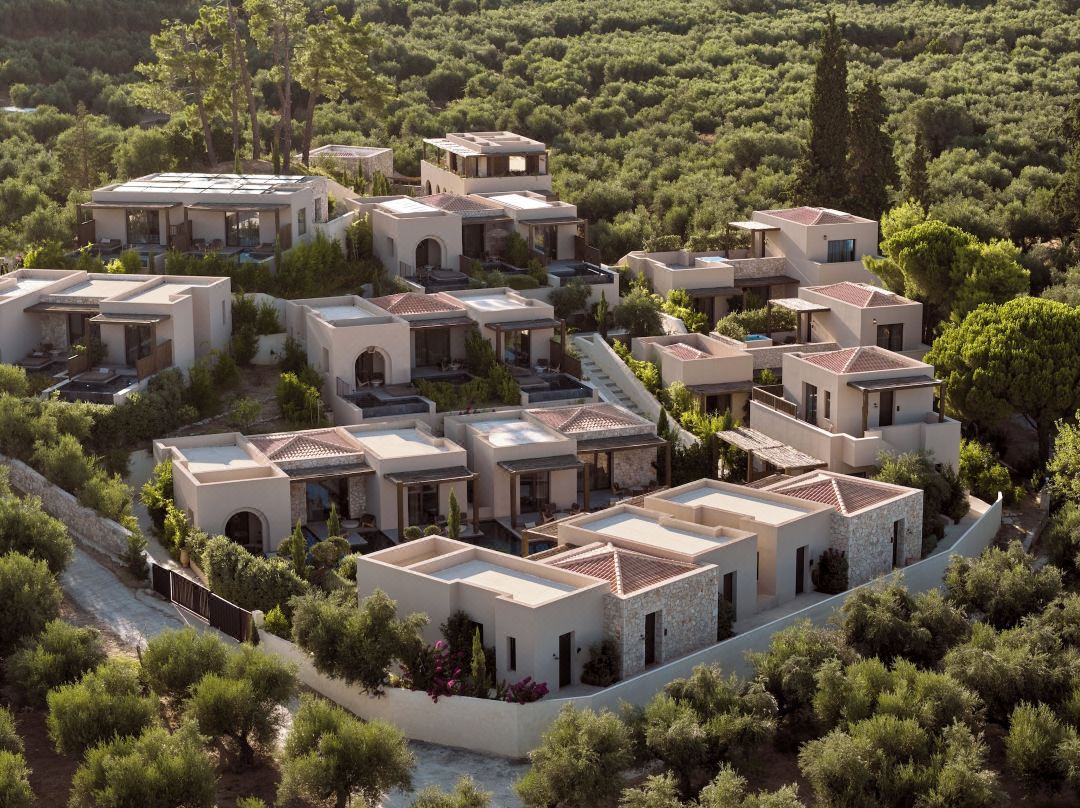 Pierros Verde Private Suites