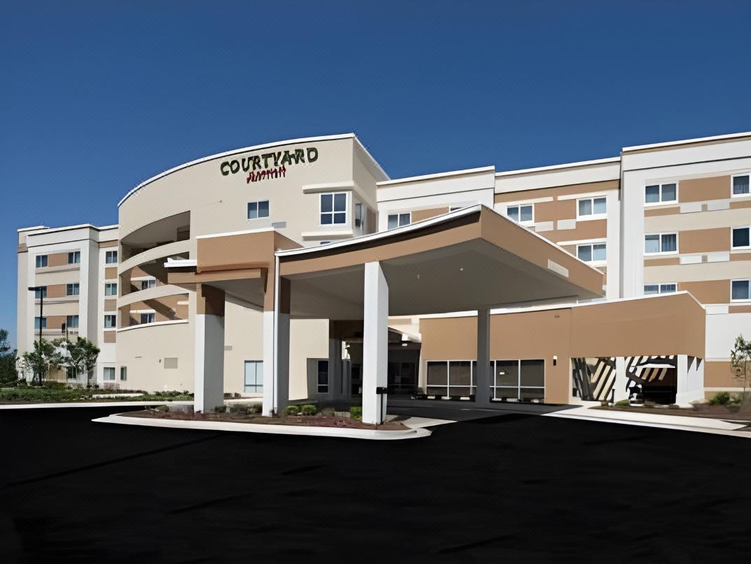 Courtyard Columbus