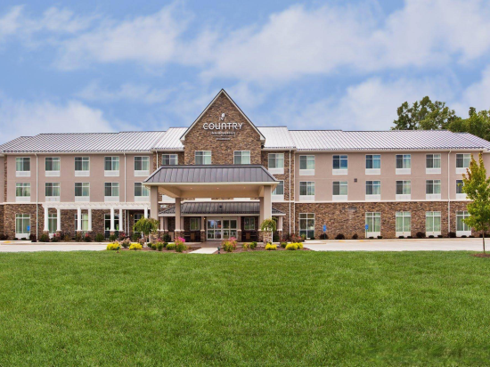 Comfort Inn & Suites - Tap to explore photos