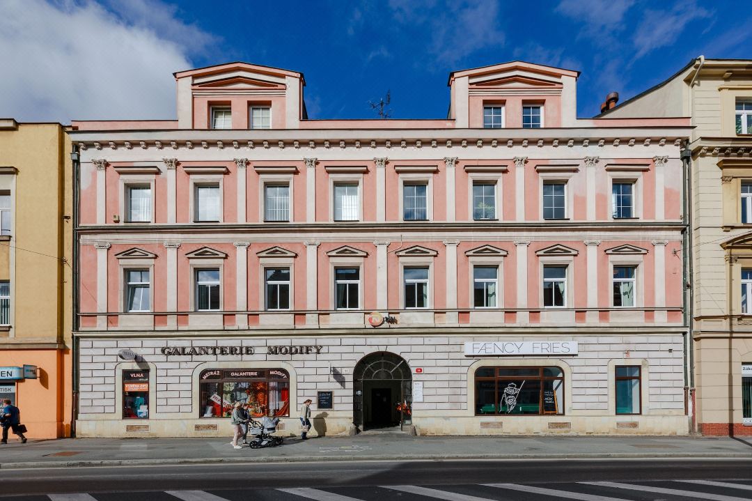 Avantgarde Apartments