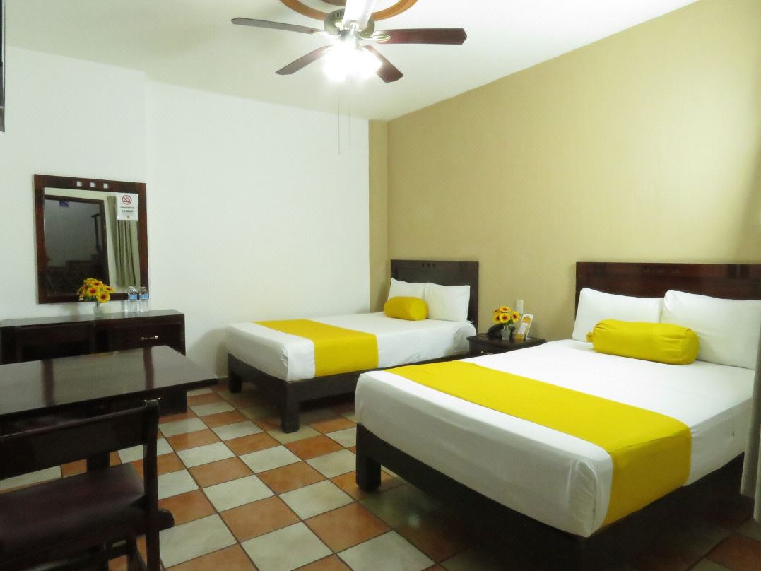 Hotel Los Girasoles
