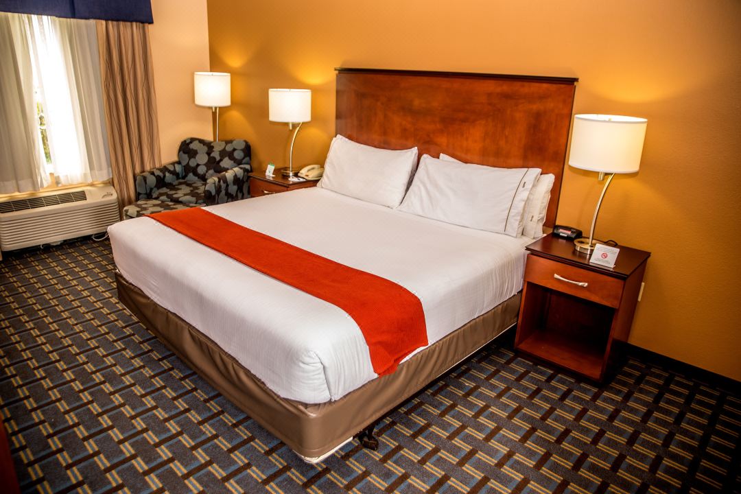 Holiday Inn Express & Suites Cocoa Beach