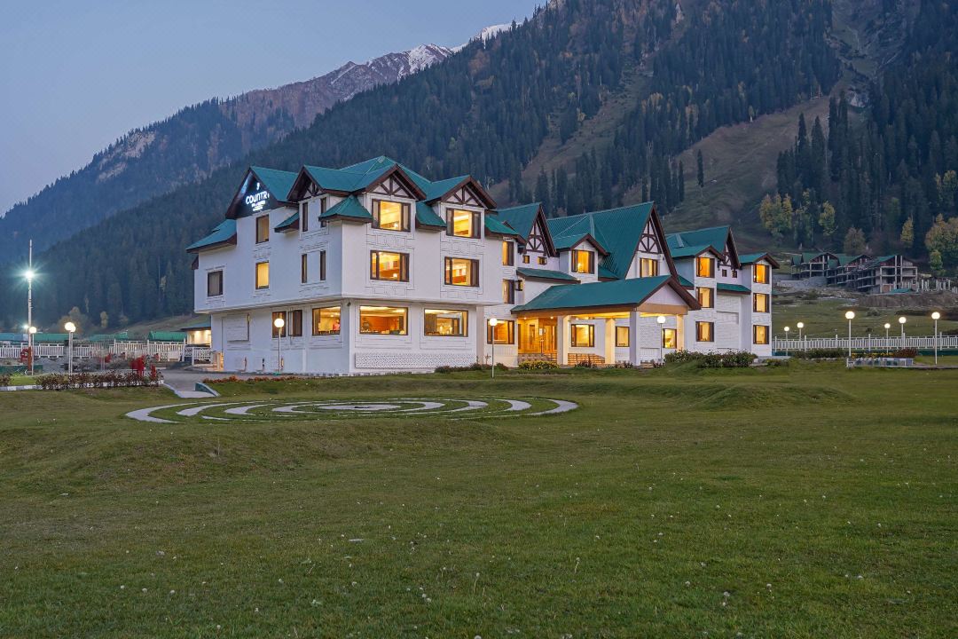Country Inn and Suites by Radisson, Sonamarg