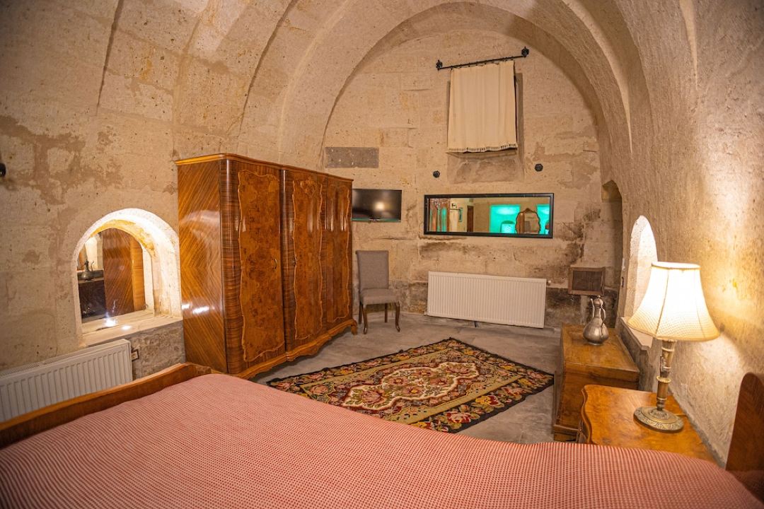 Pietra Cave Suites