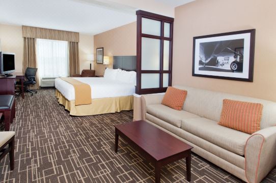 Holiday Inn Express & Suites Jackson Northeast