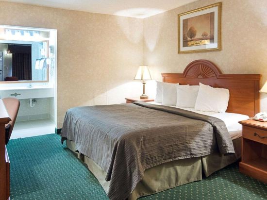 Quality Inn Petersburg Near Fort Gregg-Adams - Tap to explore photos