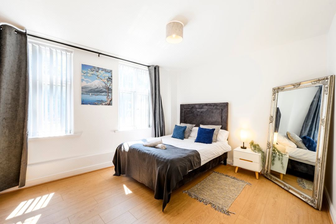 Birmingham,Quinton Sleeps 7, High St 3min, A-Roads