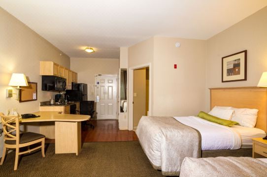 Candlewood Suites FT Myers I-75