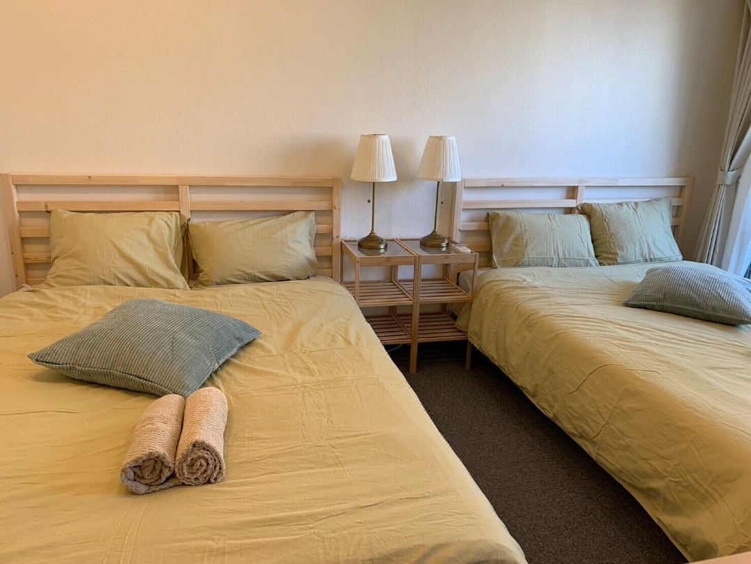 2 Double Bed Heart of Shibuya up to 4Ppl