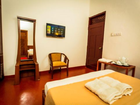 Dayanithi Guest House - Tap to explore photos