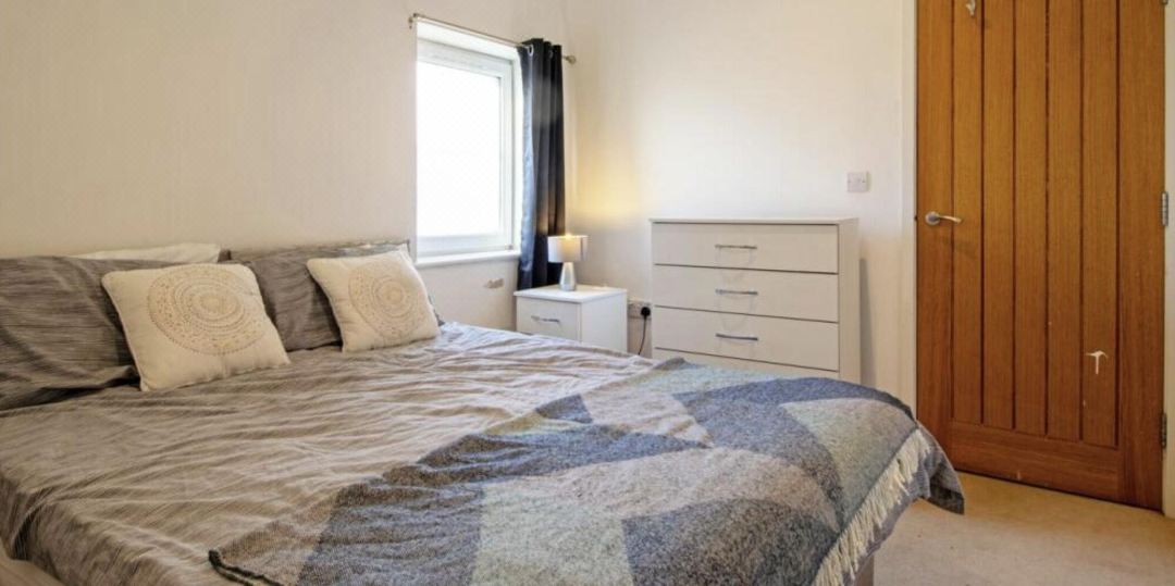 Captivating 1-Bed Apartment in Southampton