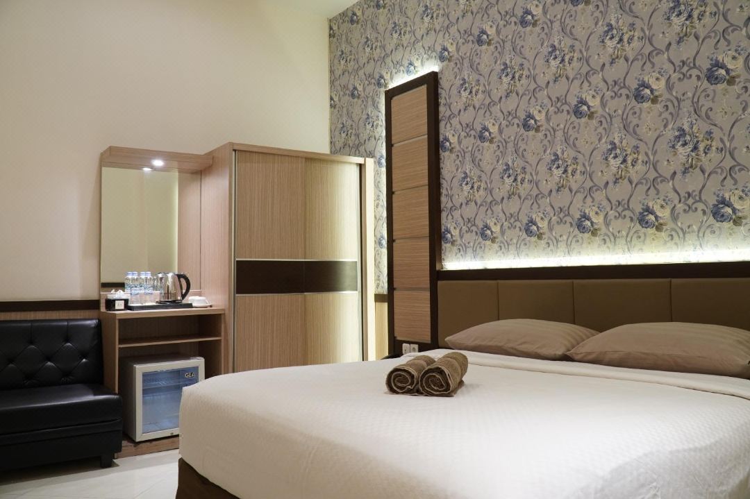 Paris Day Hotel