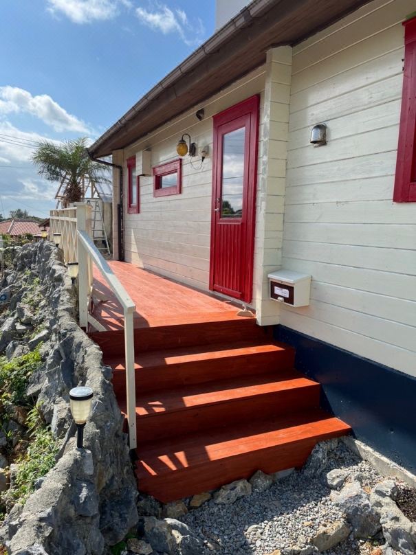 Its a Cute Log House on the Remote Island Sesoko