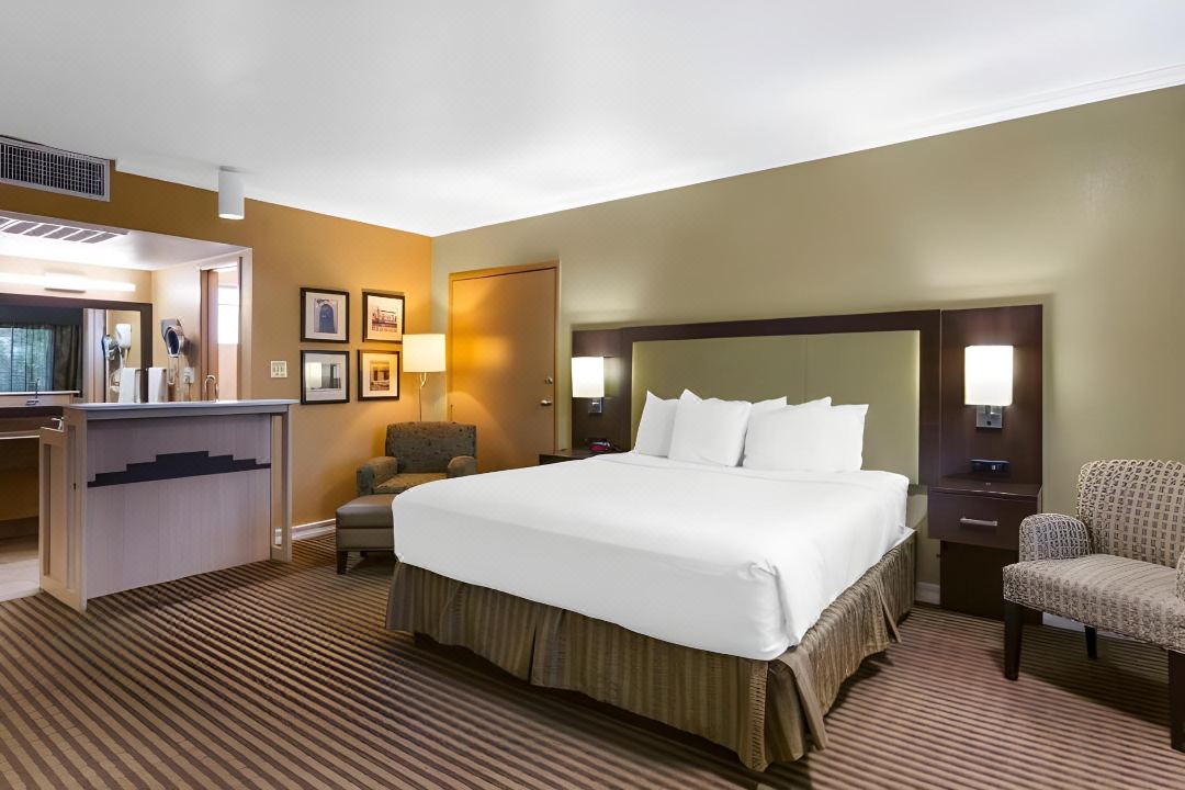 Best Western Royal Sun Inn  Suites