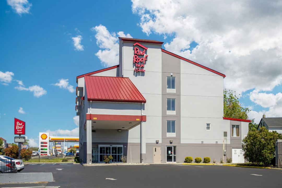 Red Roof Inn & Suites Philadelphia - Bellmawr