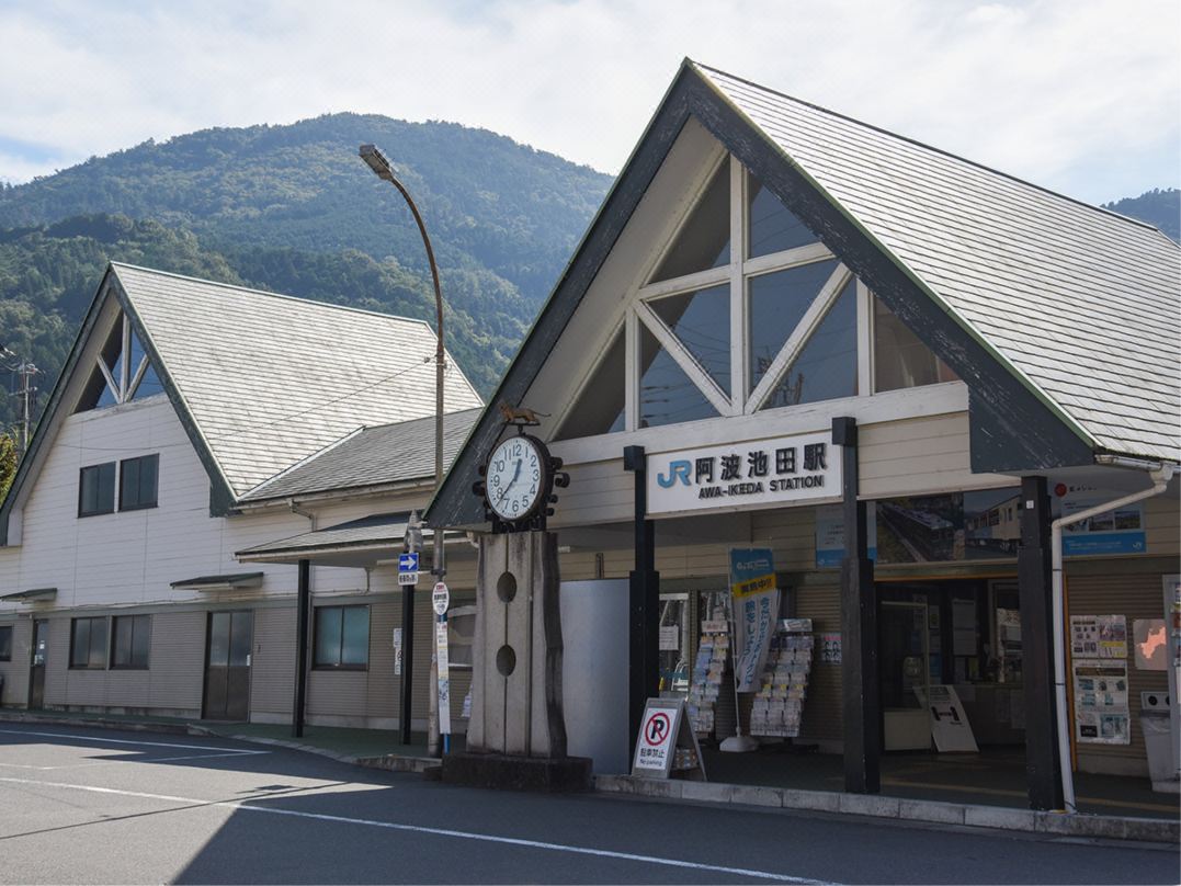 阿波池田駅前ホテル イレブン