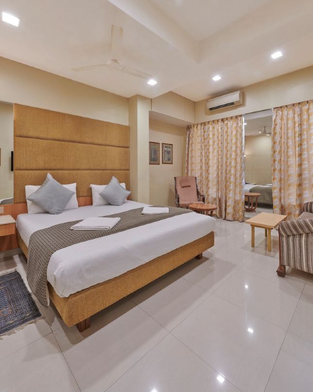 Bentley Hotel, Marine Drive