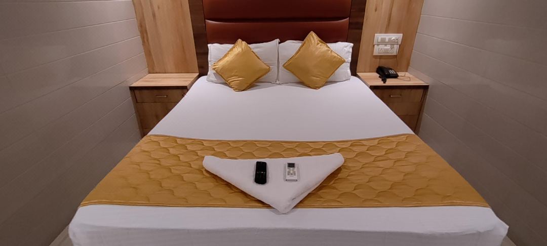 Hotel Sai Suites - Near Dadar Railway Station
