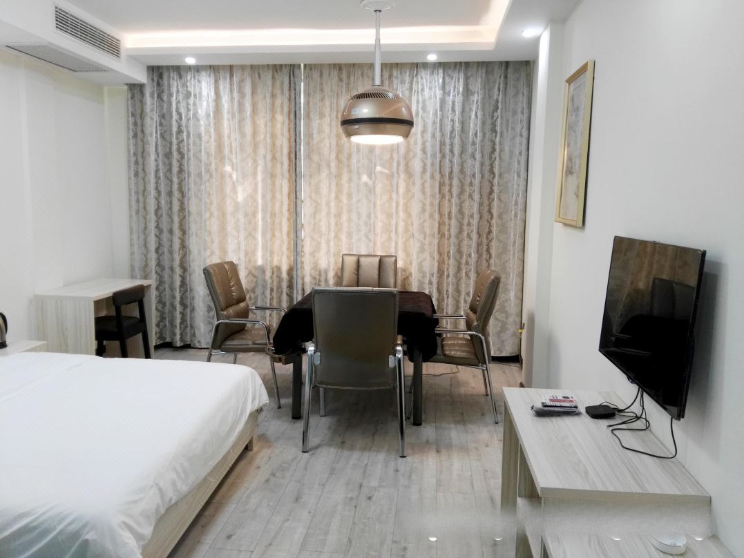 Jianli Meizhiguo Garden Hotel