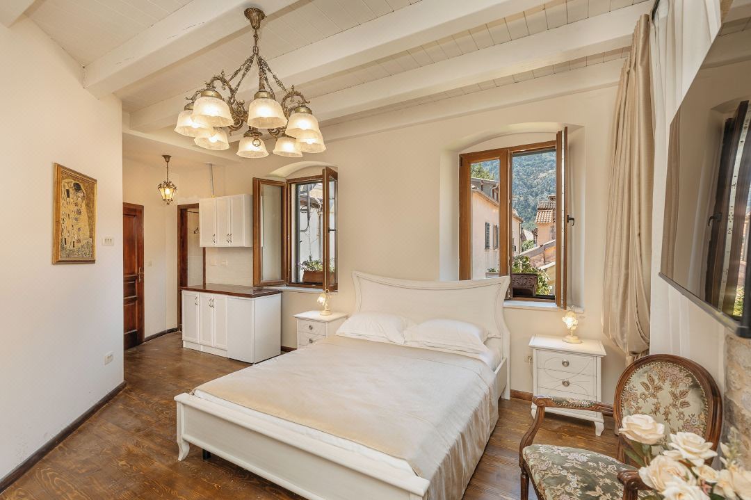 Apartments Leo