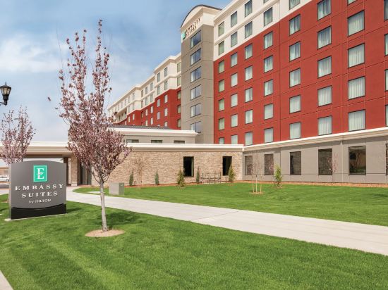 Embassy Suites by Hilton South Jordan Salt Lake City - Tap to explore photos
