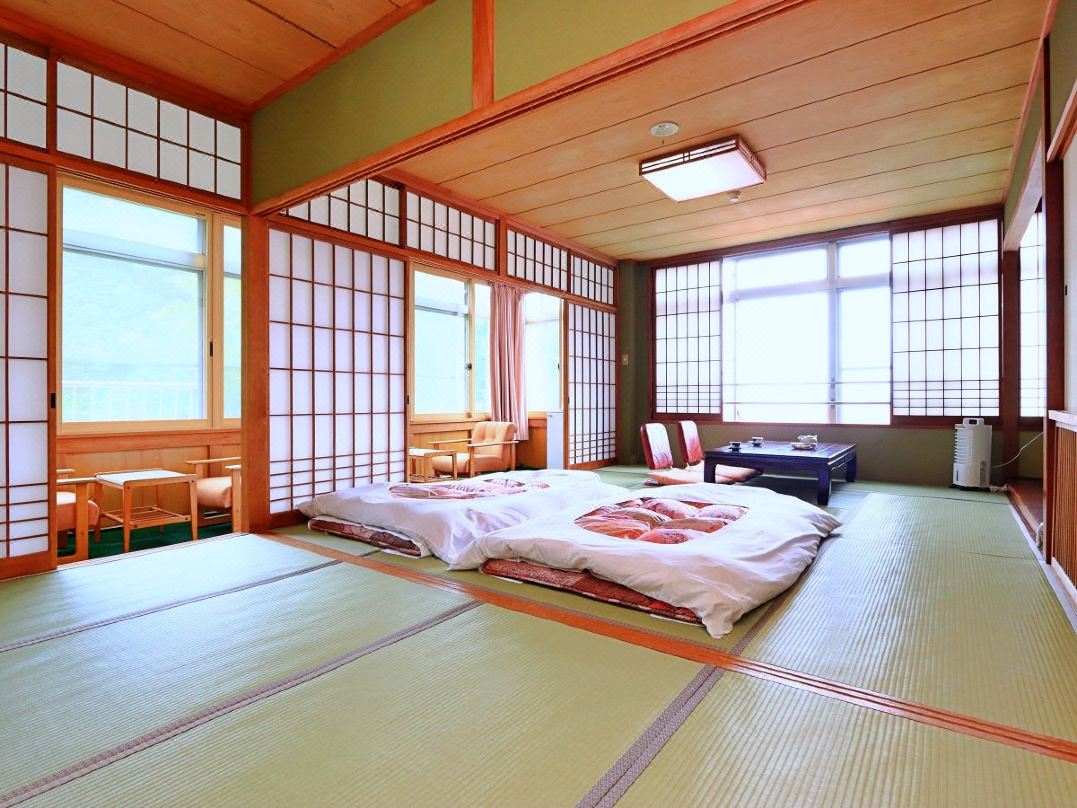 燕温泉の旅館 源泉の湯 花文