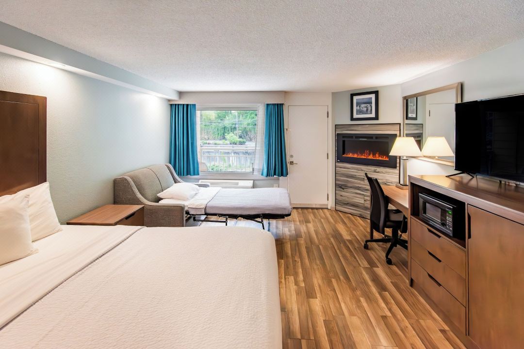 Gatlinburg River Inn