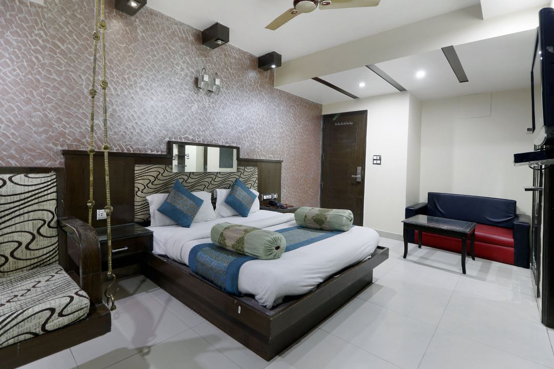 Hotel Shivdev International