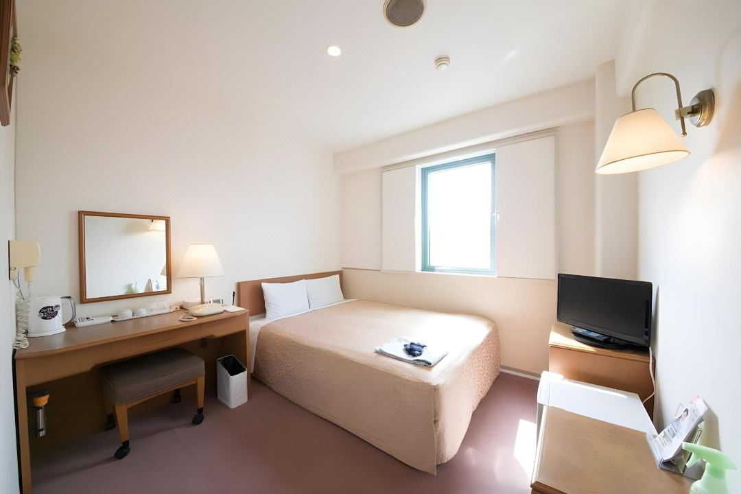 โรงแรมสไมล์ โออิตะ ฮิตะ