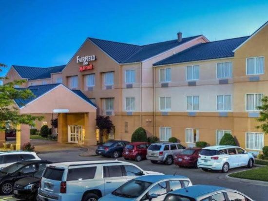 Comfort Inn St. Robert / Fort Leonard Wood - Tap to explore photos