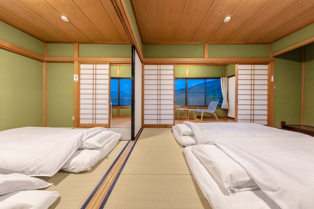 Relax at the Hot Spring Inn Ihatov Nakaizu