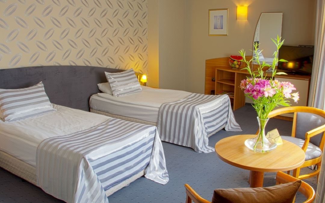 Triada Hotel