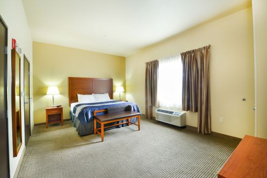 Baymont by Wyndham Grand Forks