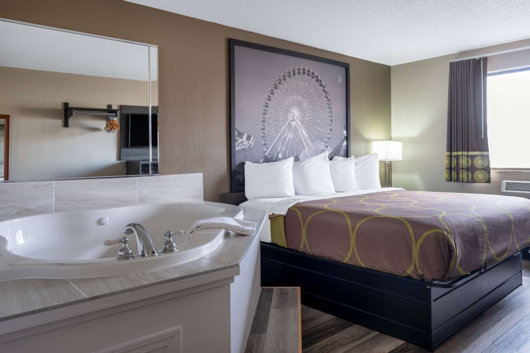 Super 8 by Wyndham Merrillville