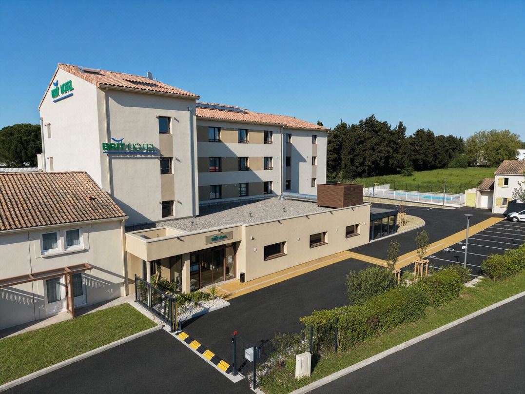 Brit Hotel Avignon Sud le Calendal