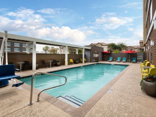 Home2 Suites by Hilton Phoenix Airport North, AZ - Tap to explore photos