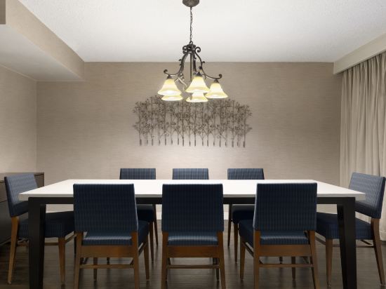 Embassy Suites by Hilton Chicago Lombard Oak Brook - Tap to explore photos