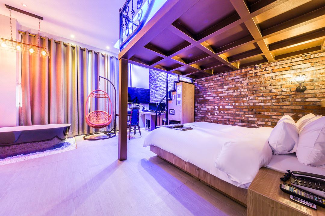 Cheonho Laview Hotel