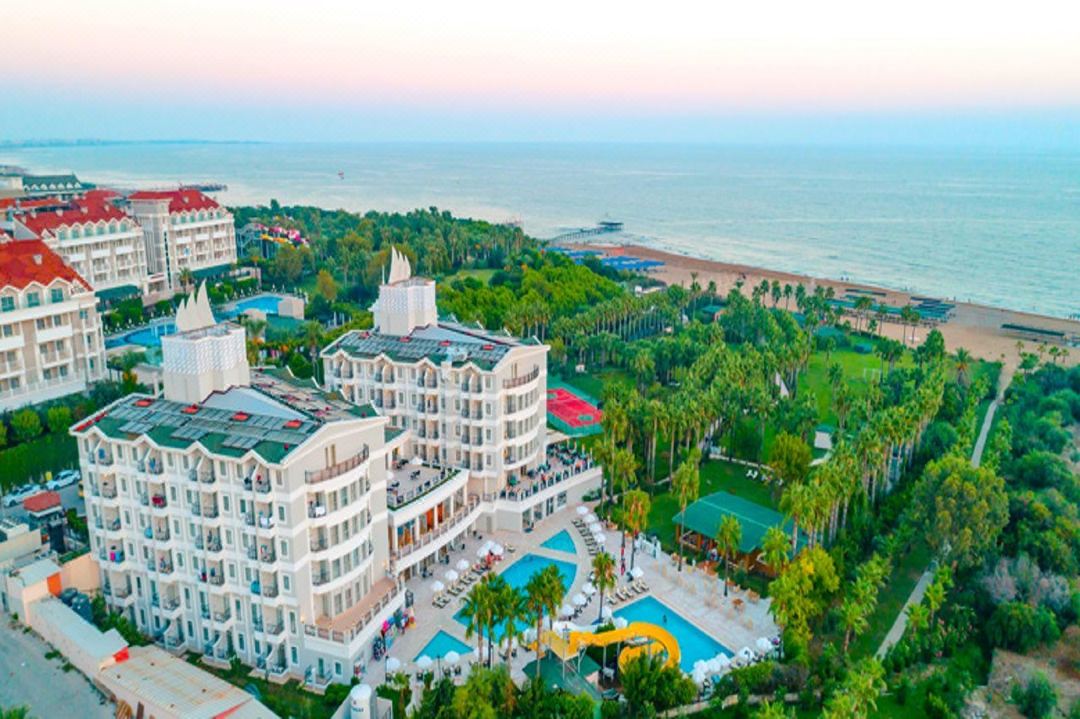 Royal Atlantis Beach