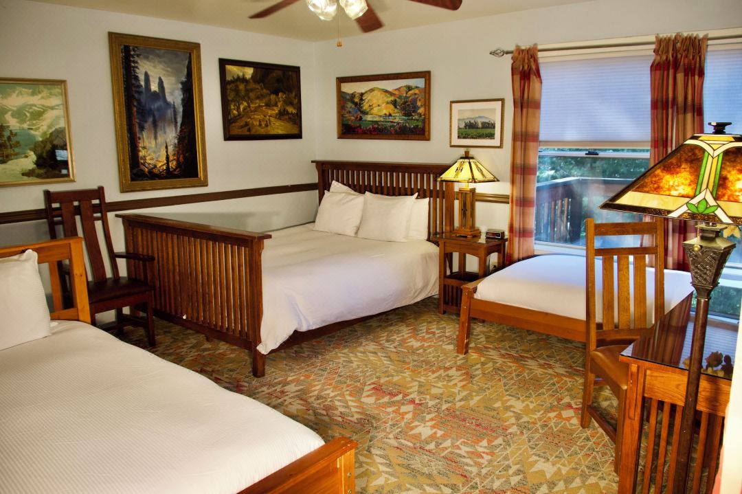 Yosemite Bug Rustic Mountain Resort
