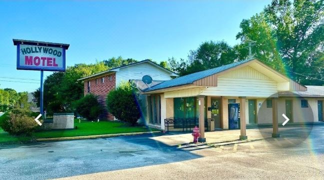 Hollywood Motel