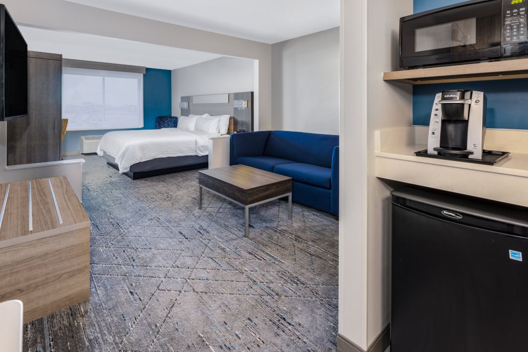 Holiday Inn Express & Suites Vineland Millville
