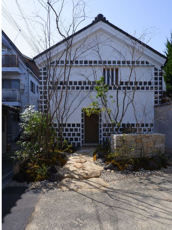 Toutou Achinosho Kura No Yado