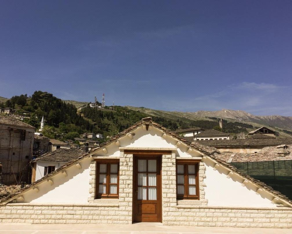 Hotel Argjiro