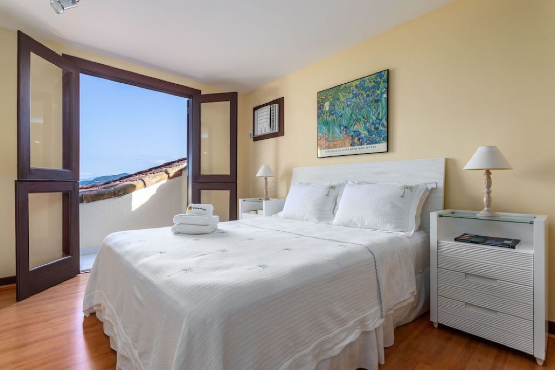 House with Private Beach in Porto Bello Mangaratiba