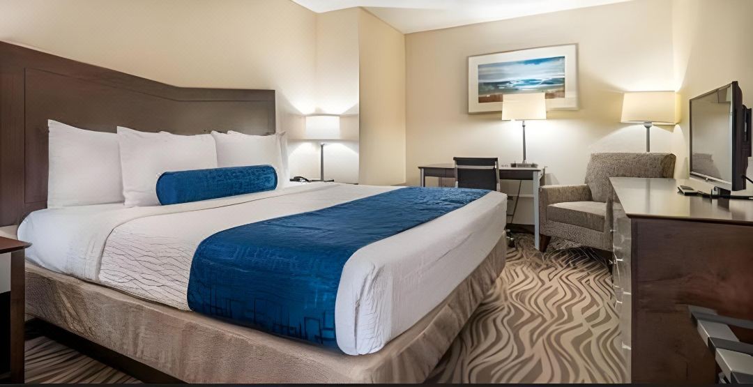 The Breakers Hotel & Suites