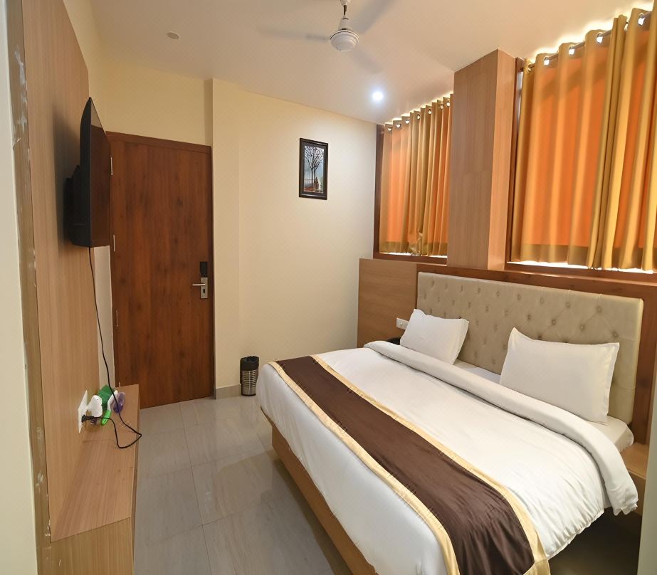 Nivedita Hotel