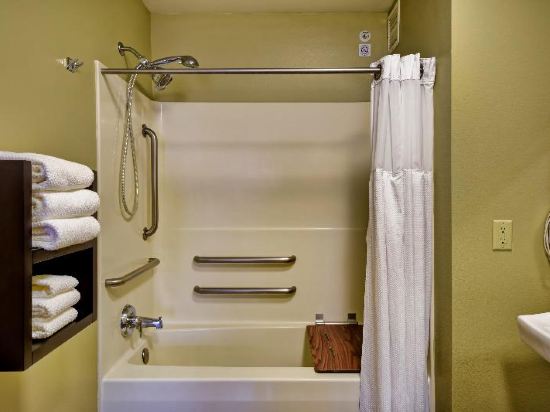 Staybridge Suites MIDDLETON/MADISON-WEST - Tap to explore photos