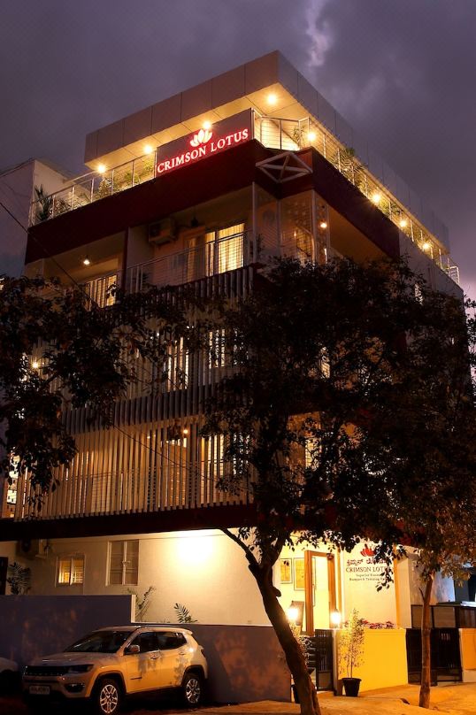 Hotel Crimson Lotus