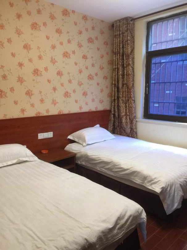 Xinchang Zhengda Hotel